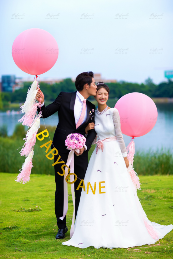 拍婚纱照时间可以改吗_婚纱照怎么调时间_婚纱照时间